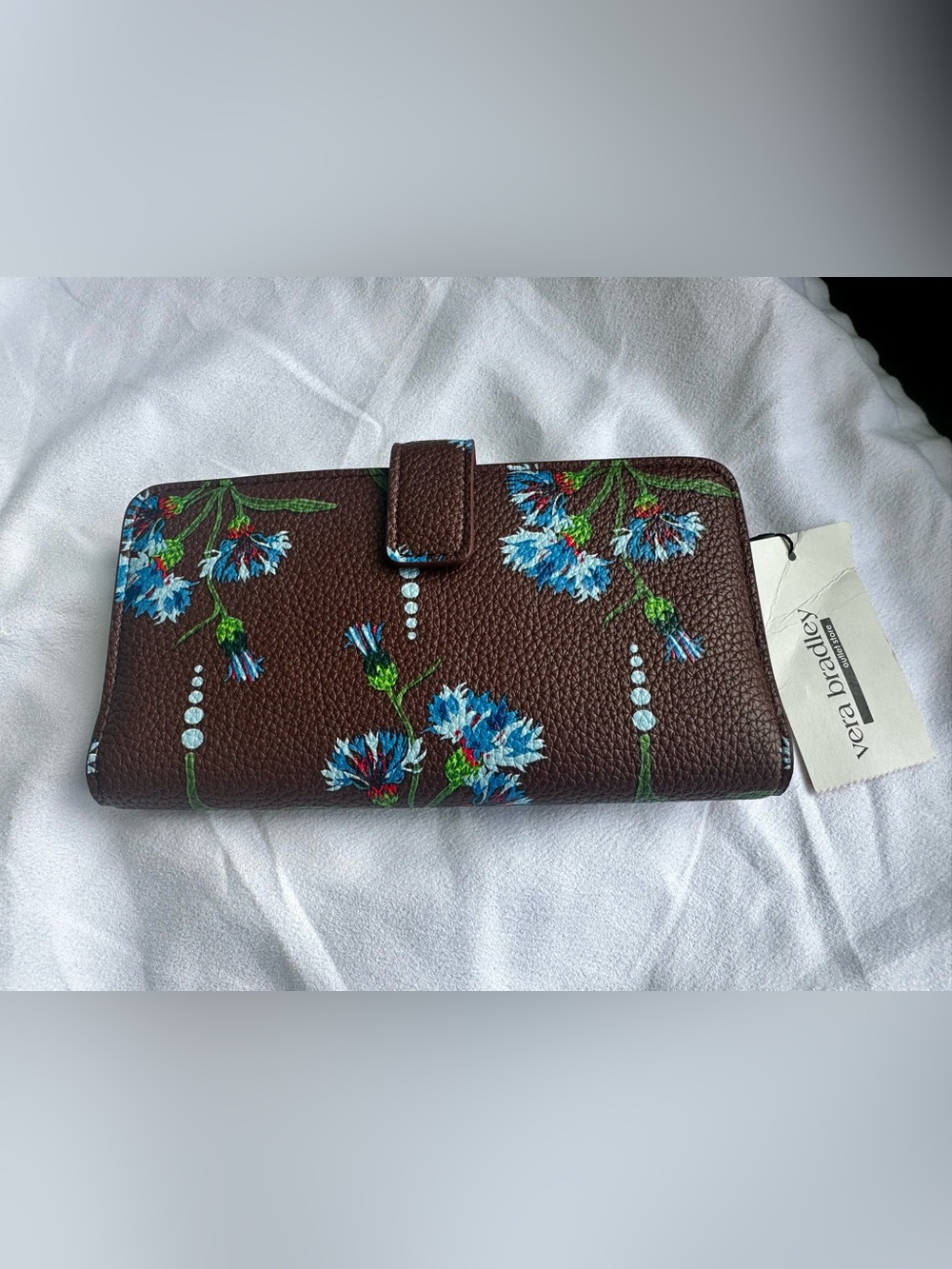 Vera Bradley Medium Essential Wallet – Bachelor Button Dot NWT Retired
